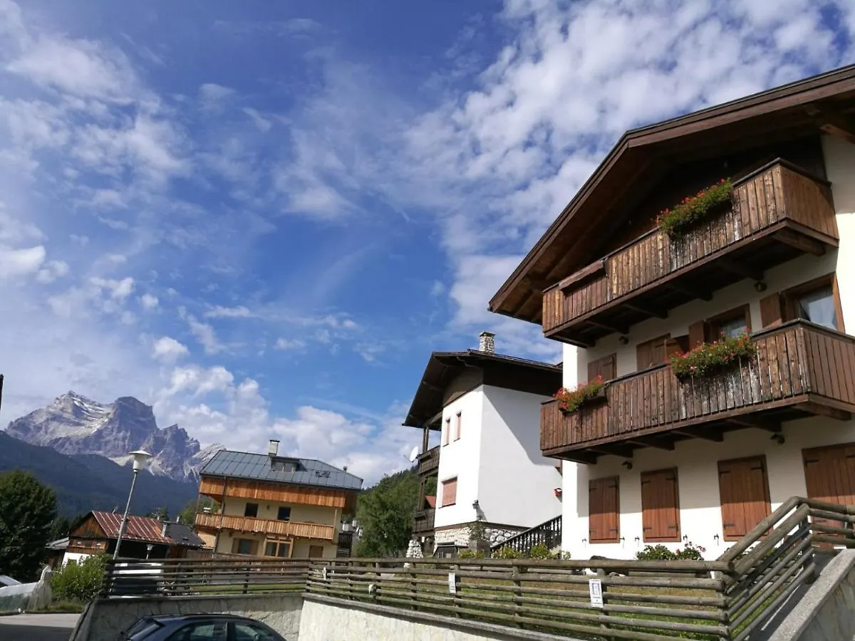 Appartamento Al Pelmo Vinigo 0*,  Italy